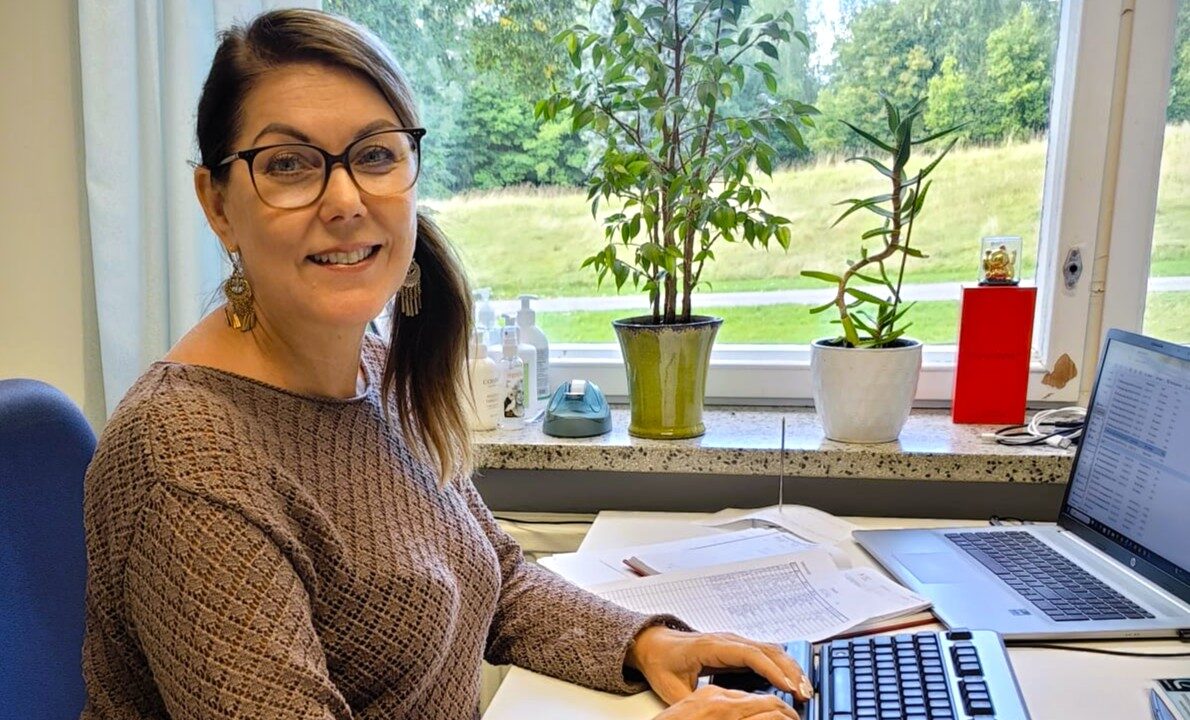 Riina toimistohommissa